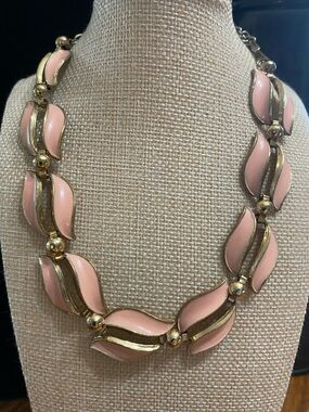 VTG Pink Enamel Statement Necklace